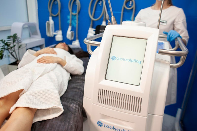 Why Is CoolSculpting the Go-To for Stomach Fat Reduction?